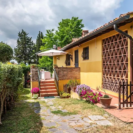 2 Bedroom In Barberino, Tavernelle *